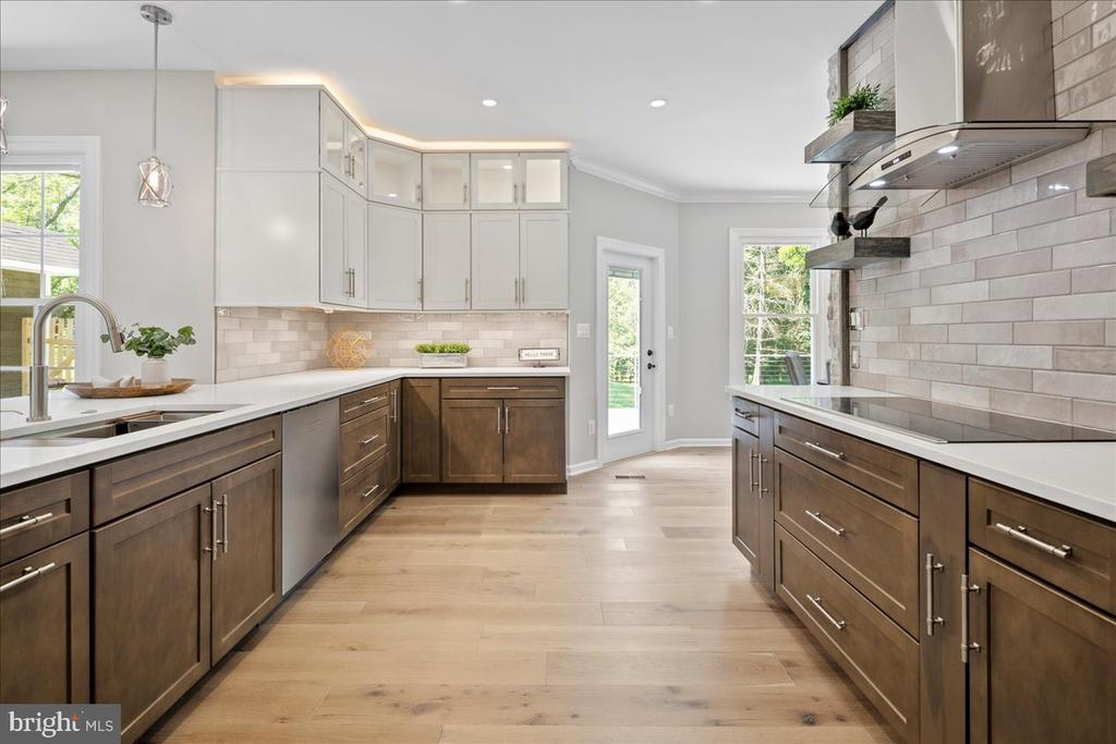 353 GALLOP WOOD PLACE