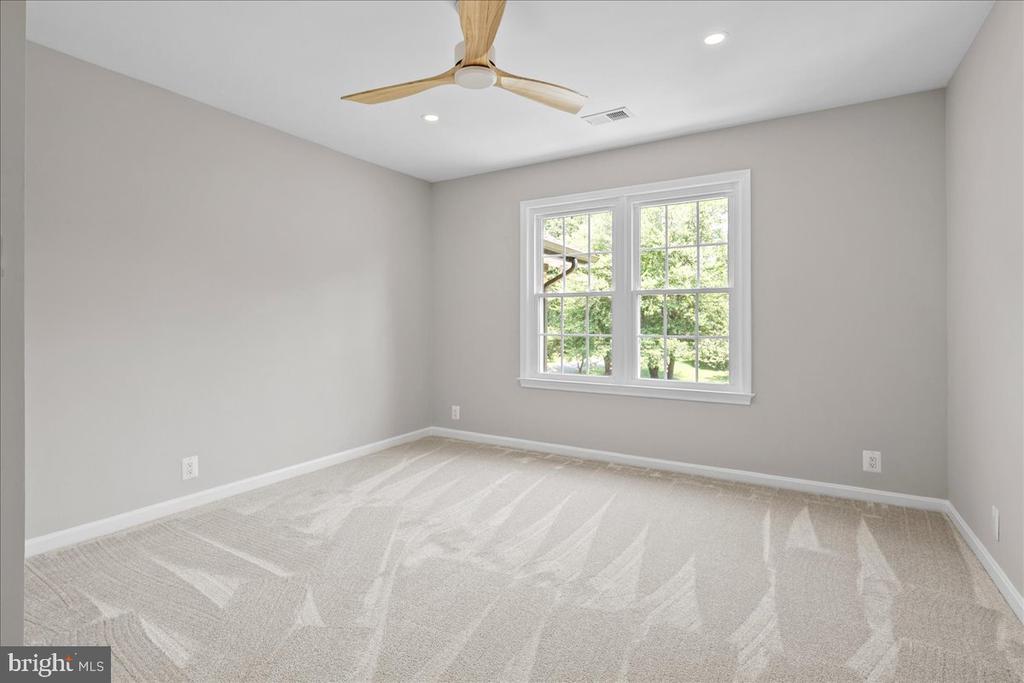 353 GALLOP WOOD PLACE