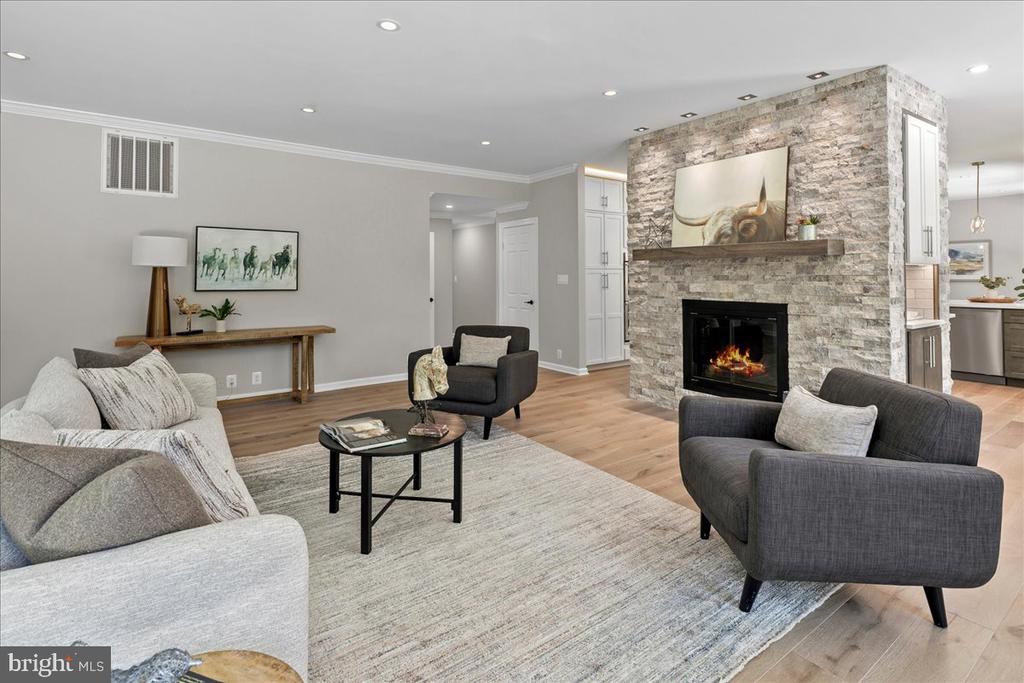 353 GALLOP WOOD PLACE