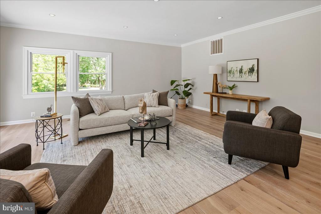 353 GALLOP WOOD PLACE