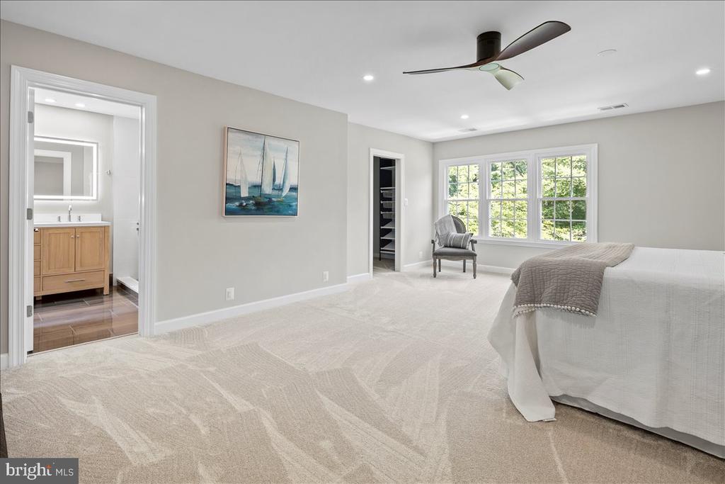 353 GALLOP WOOD PLACE