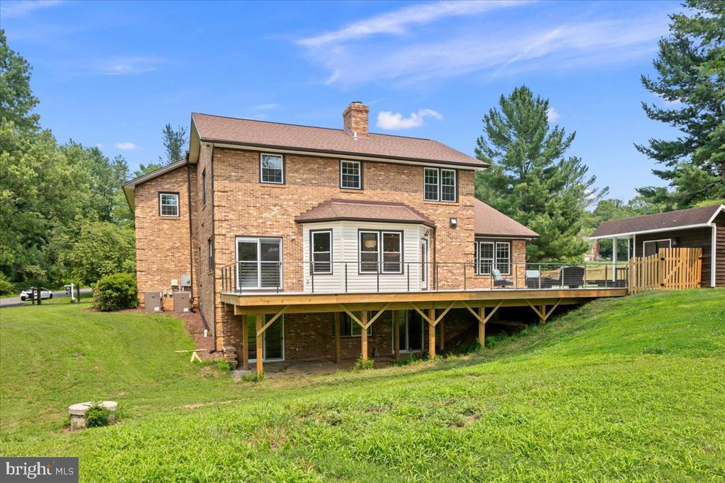 353 GALLOP WOOD PLACE