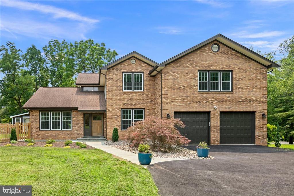 353 GALLOP WOOD PLACE