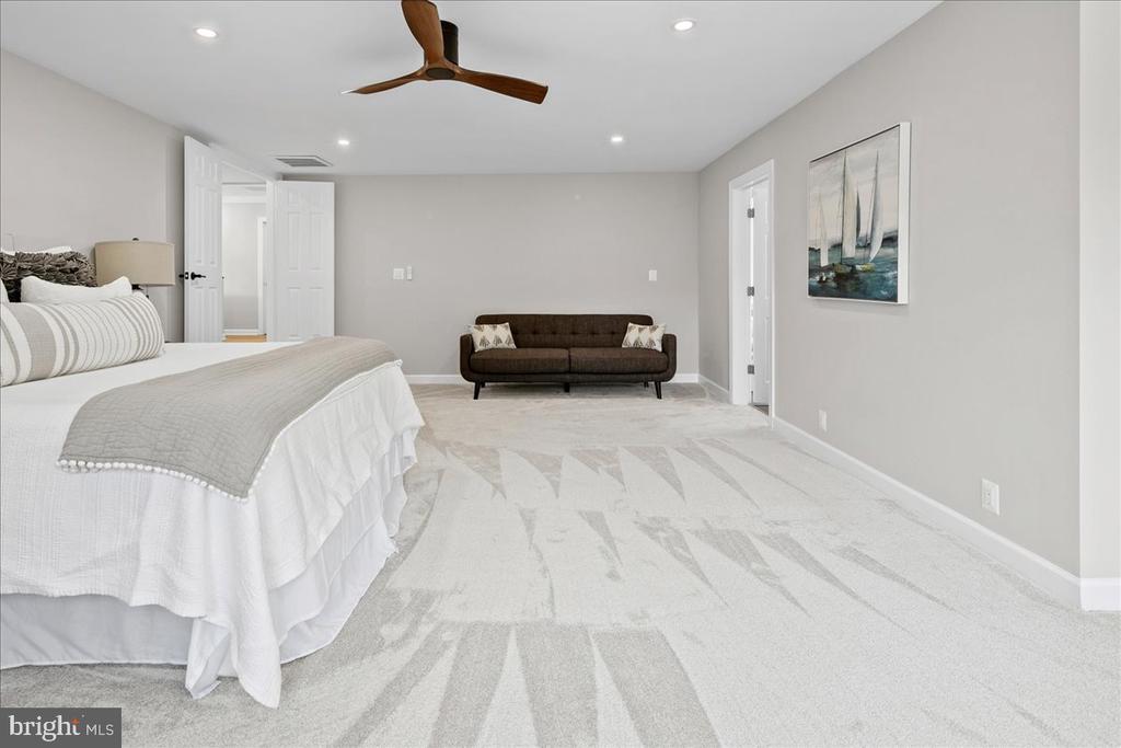 353 GALLOP WOOD PLACE