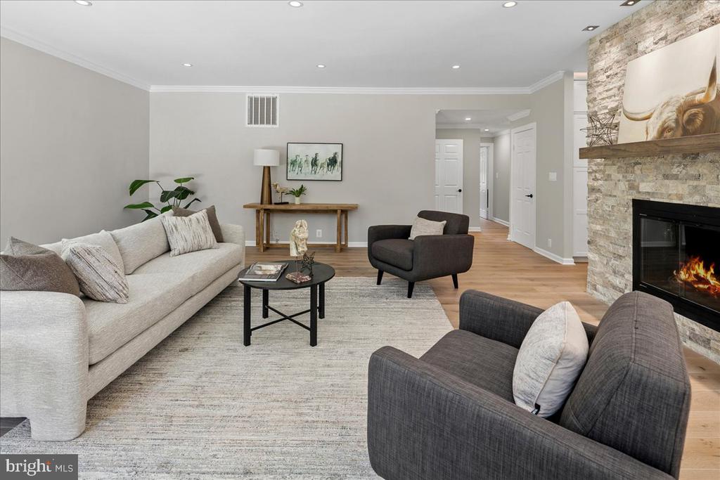 353 GALLOP WOOD PLACE