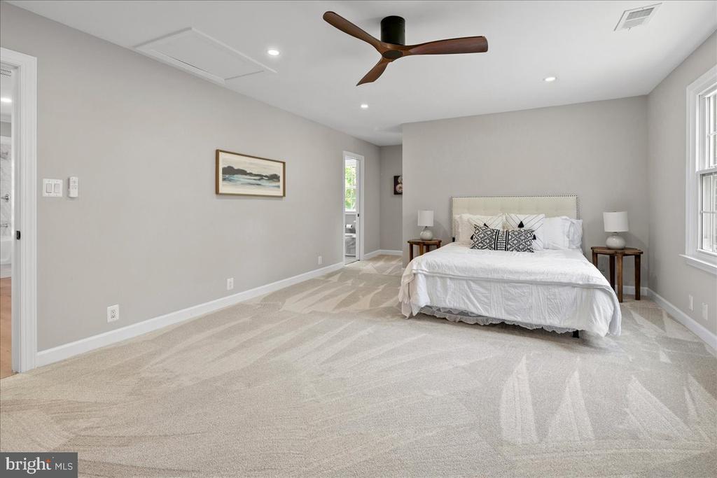 353 GALLOP WOOD PLACE