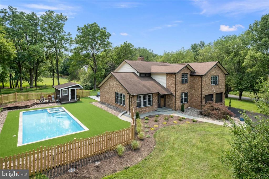 353 GALLOP WOOD PLACE