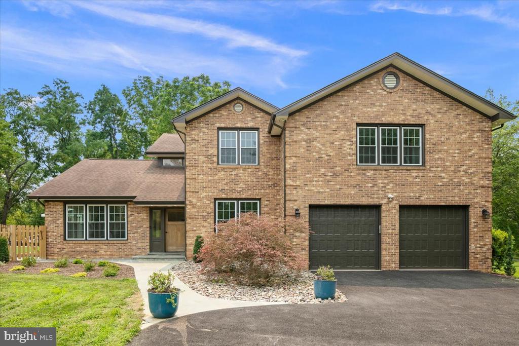 353 GALLOP WOOD PLACE