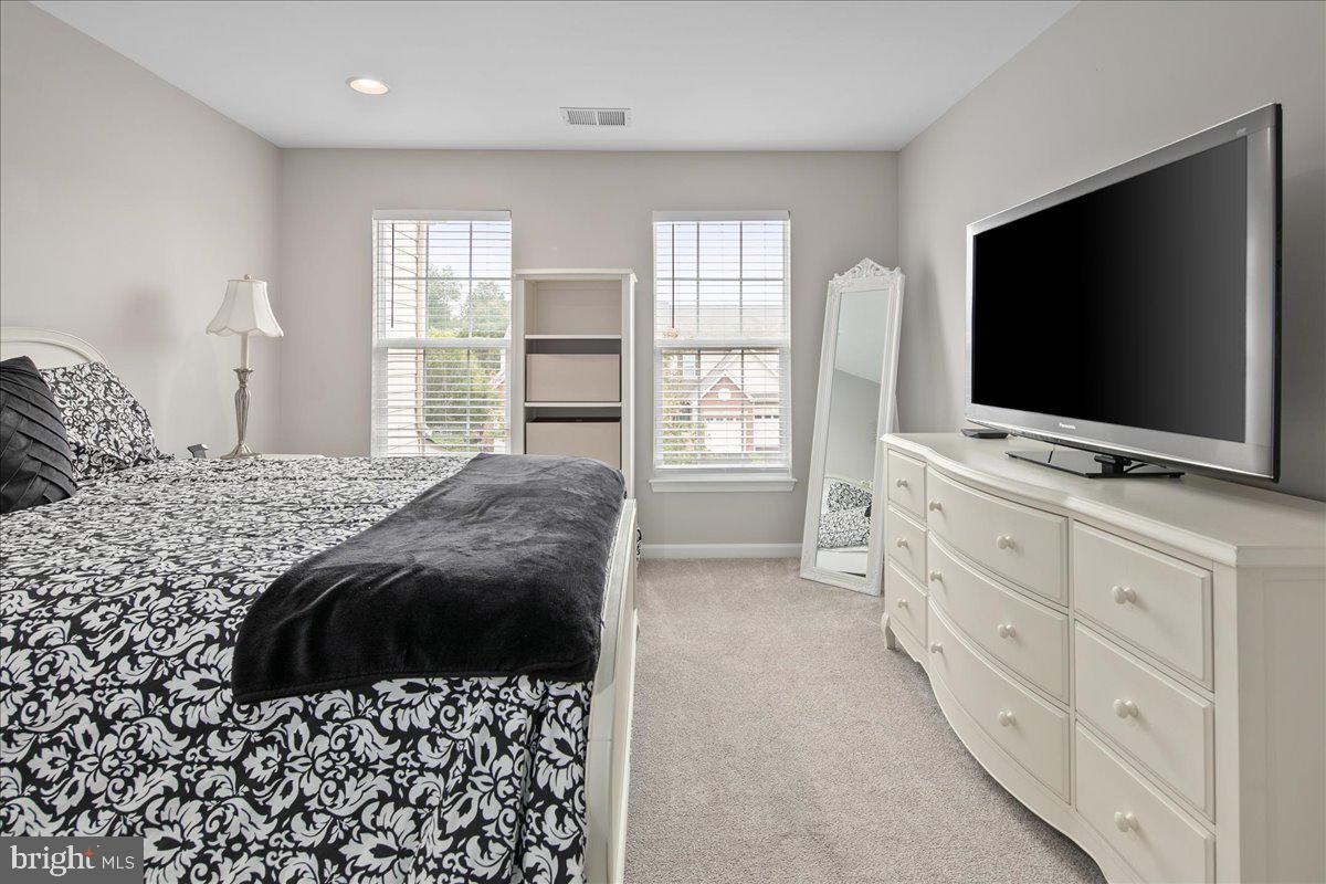 19595 ASPENDALE SQUARE