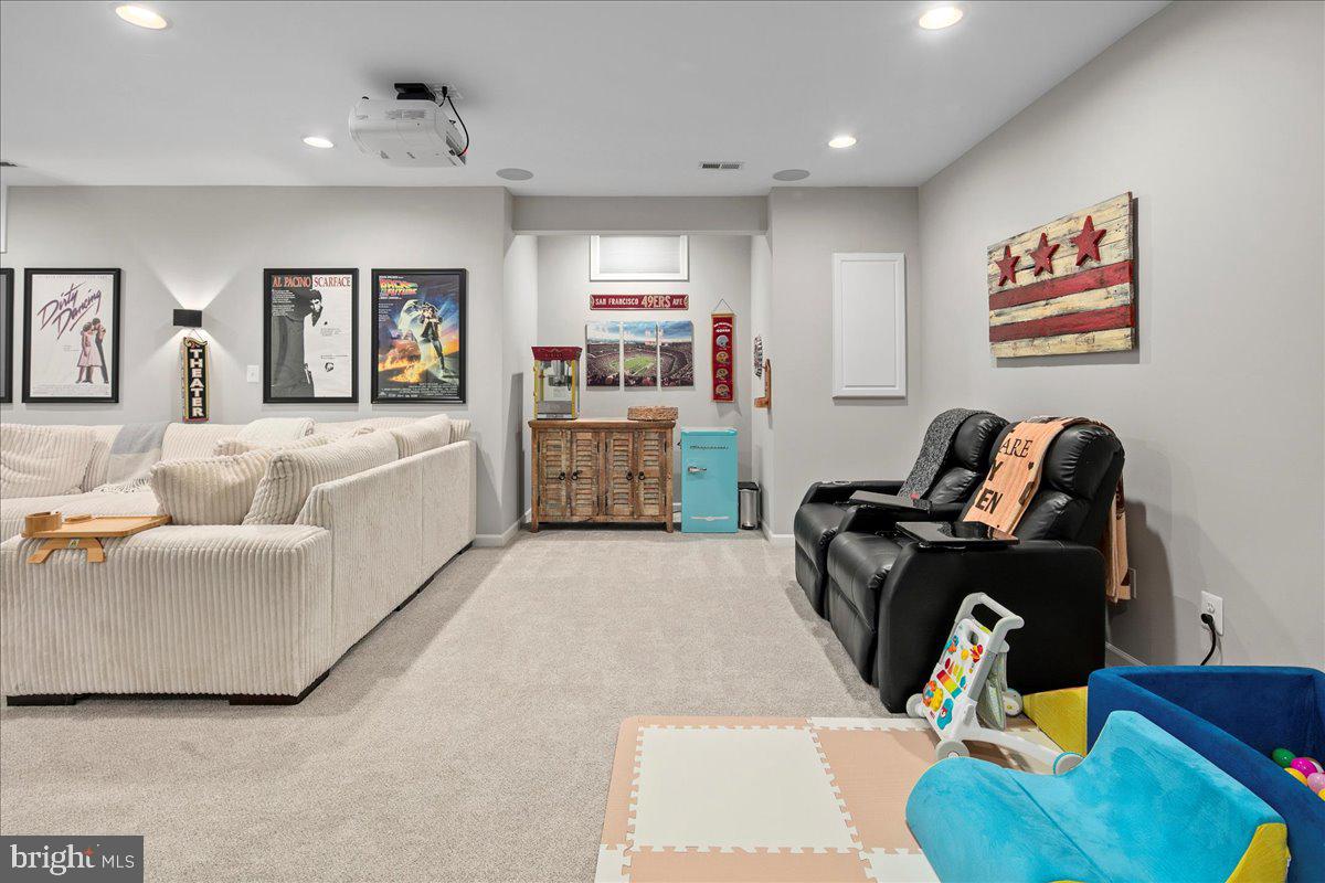 19595 ASPENDALE SQUARE