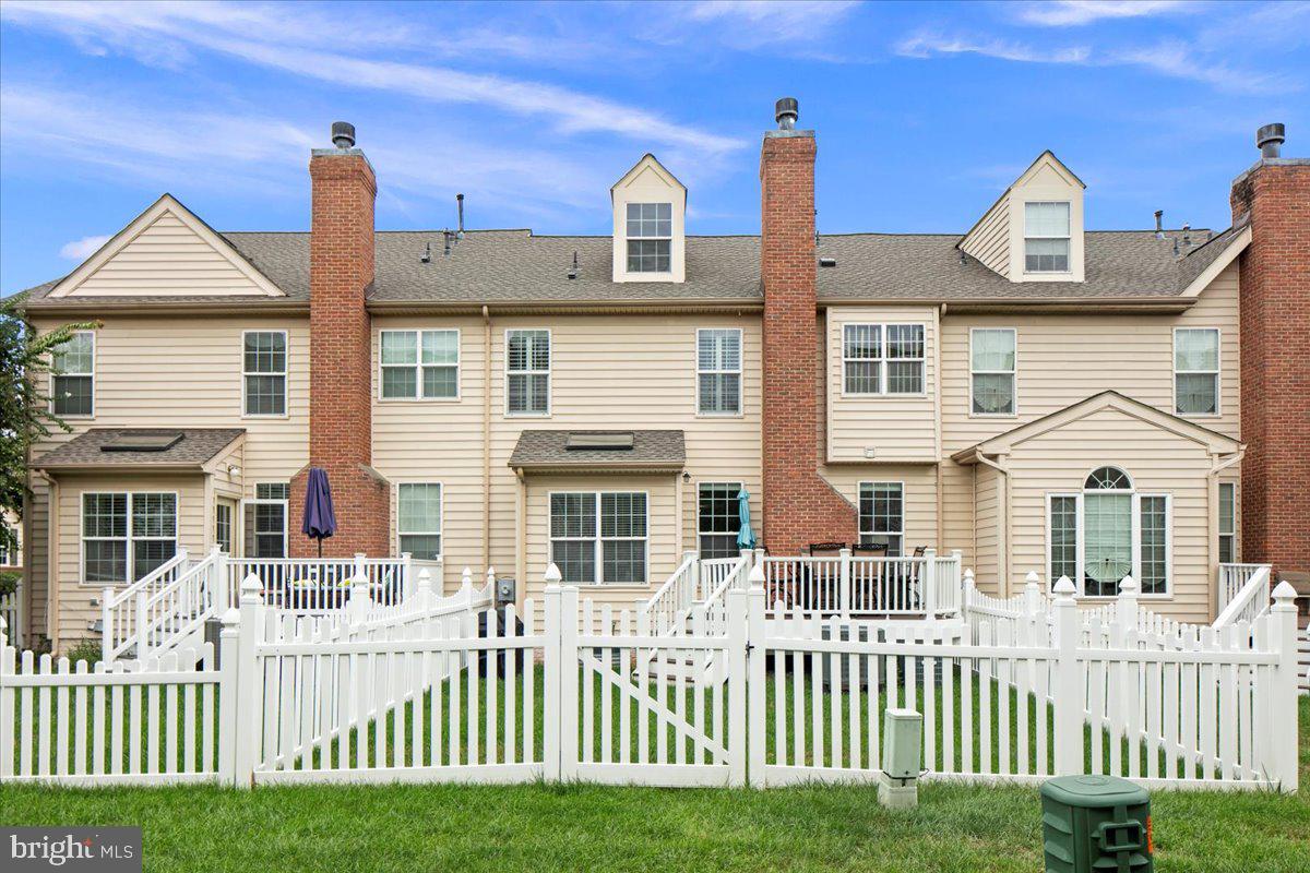 19595 ASPENDALE SQUARE