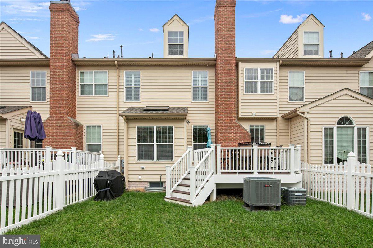 19595 ASPENDALE SQUARE