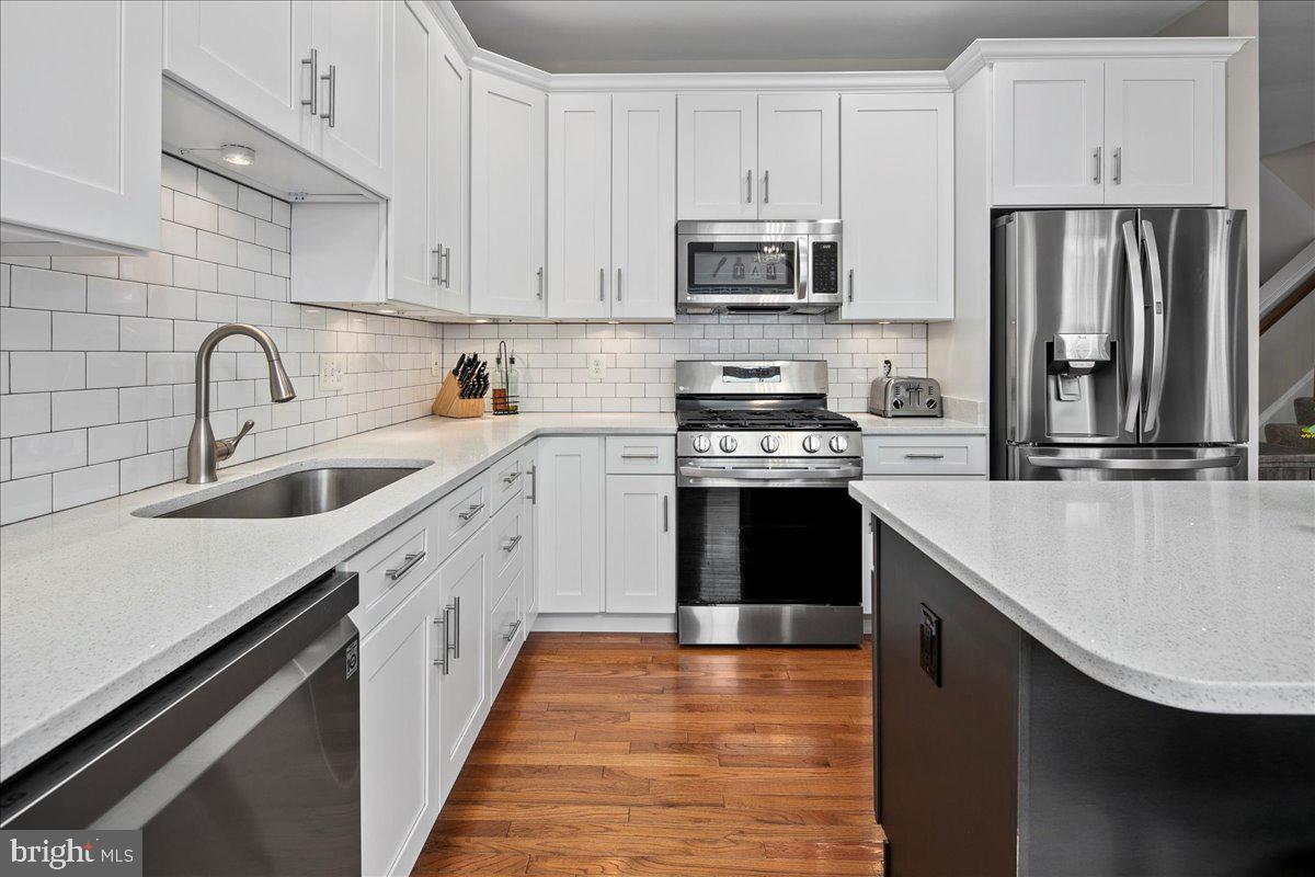 19595 ASPENDALE SQUARE