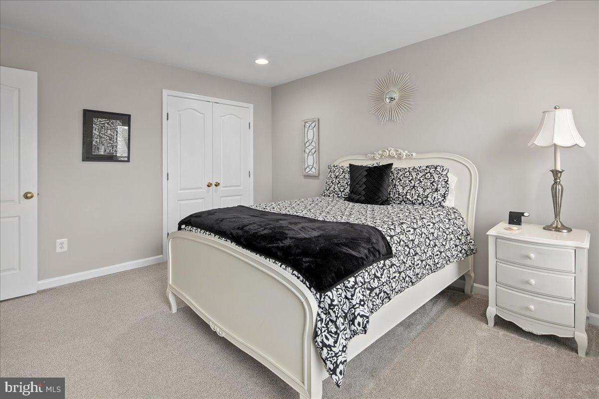 19595 ASPENDALE SQUARE