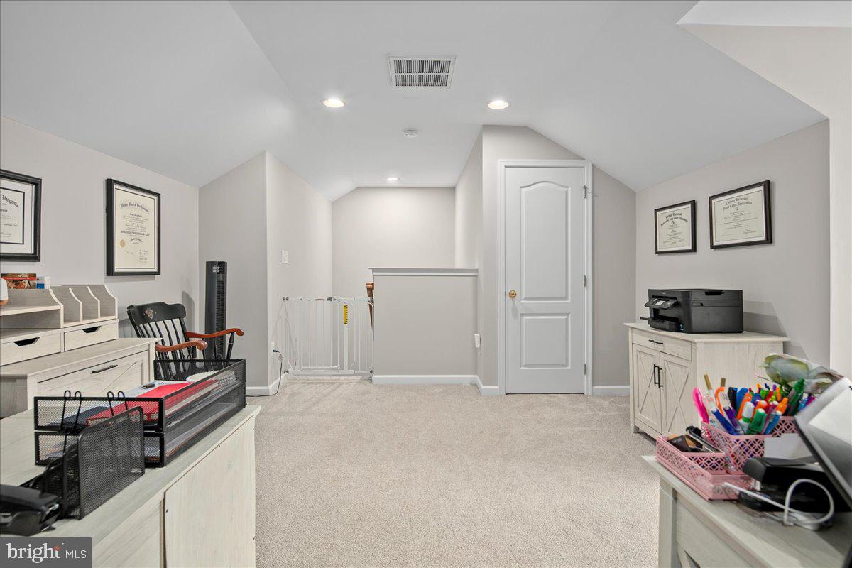 19595 ASPENDALE SQUARE