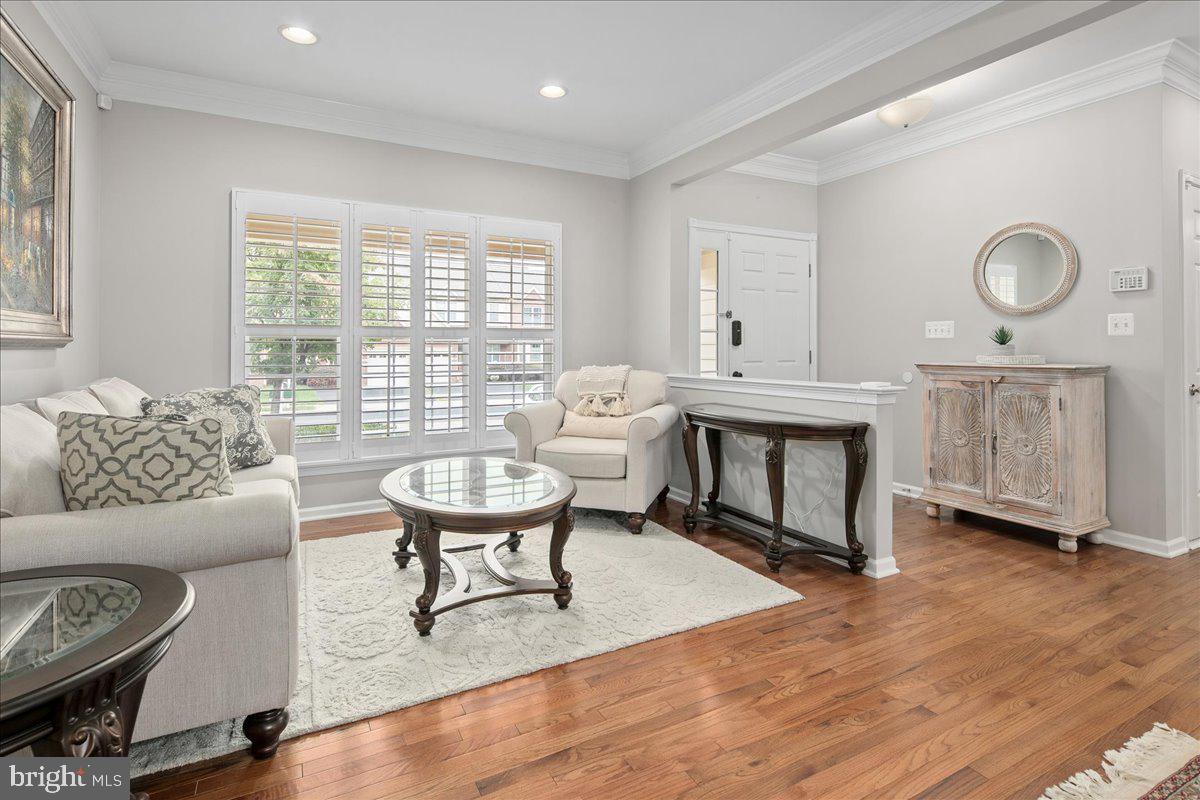 19595 ASPENDALE SQUARE