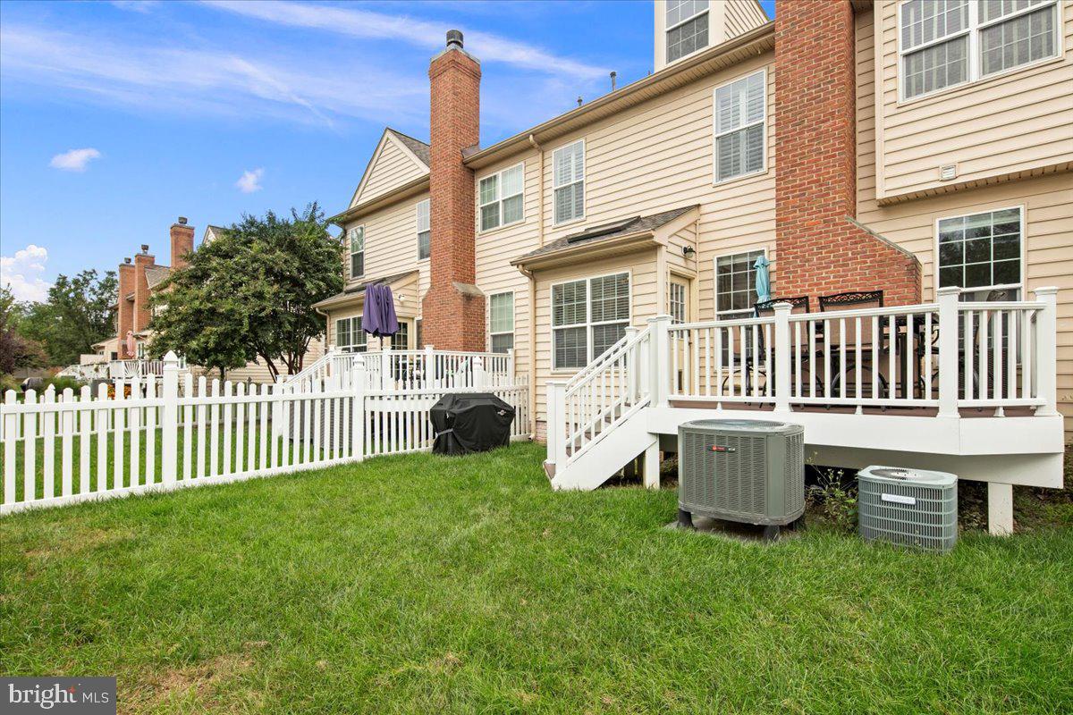 19595 ASPENDALE SQUARE