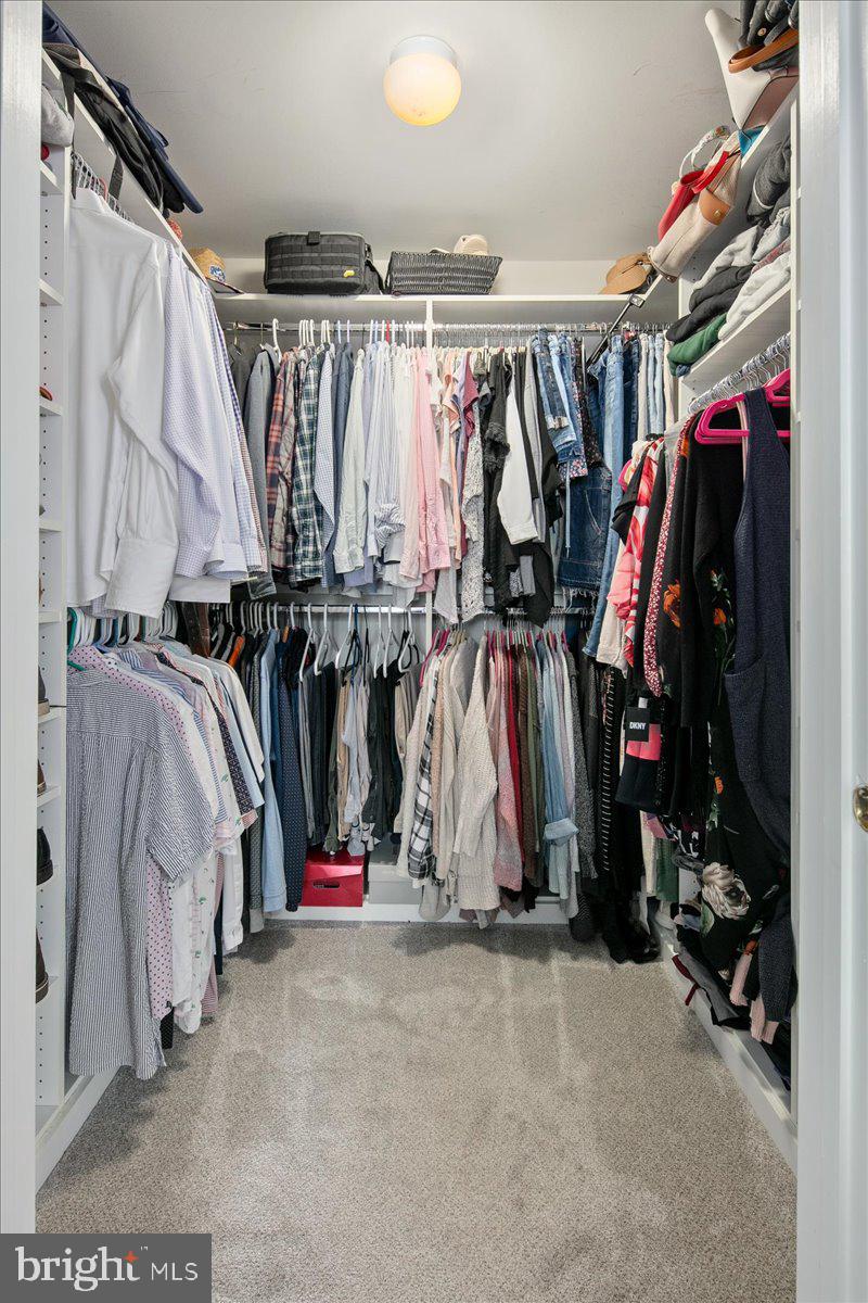 19595 ASPENDALE SQUARE