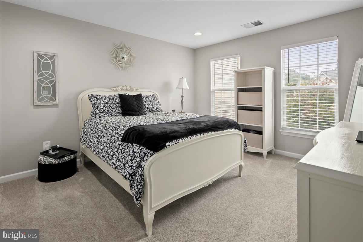 19595 ASPENDALE SQUARE