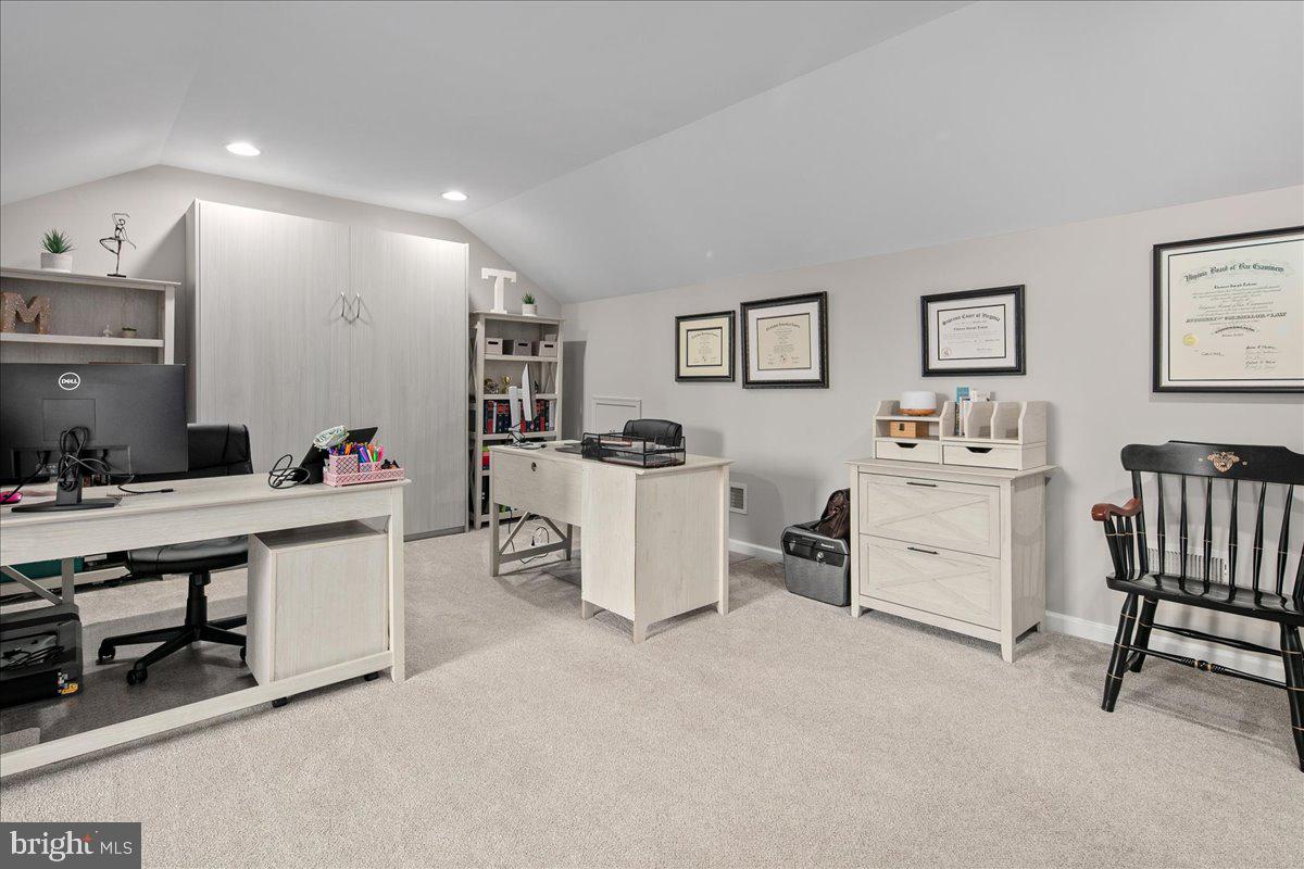 19595 ASPENDALE SQUARE