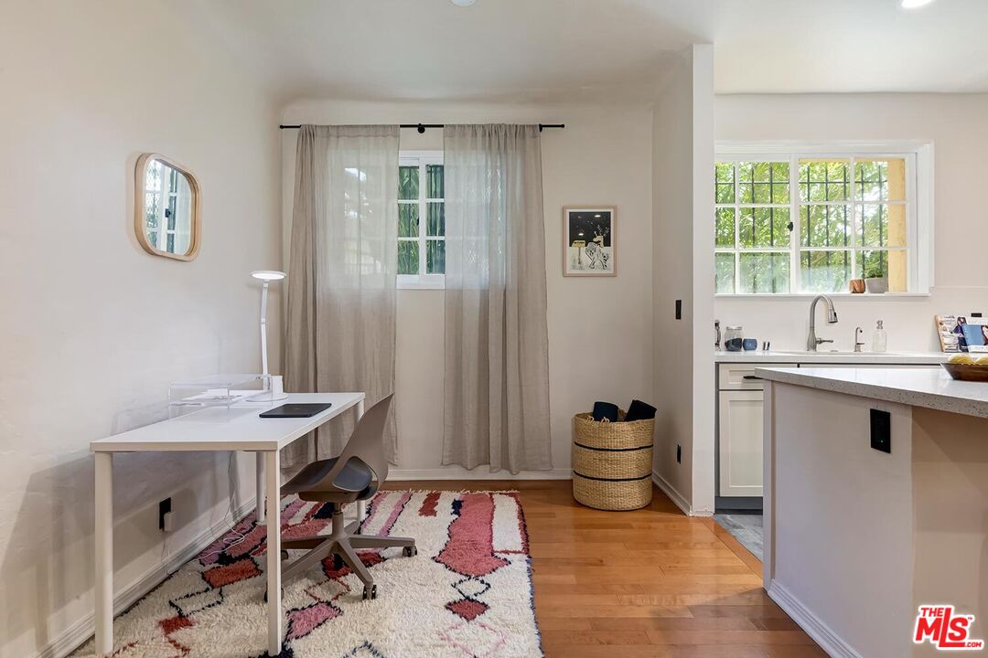 1345 N Hayworth Ave Unit: 1
