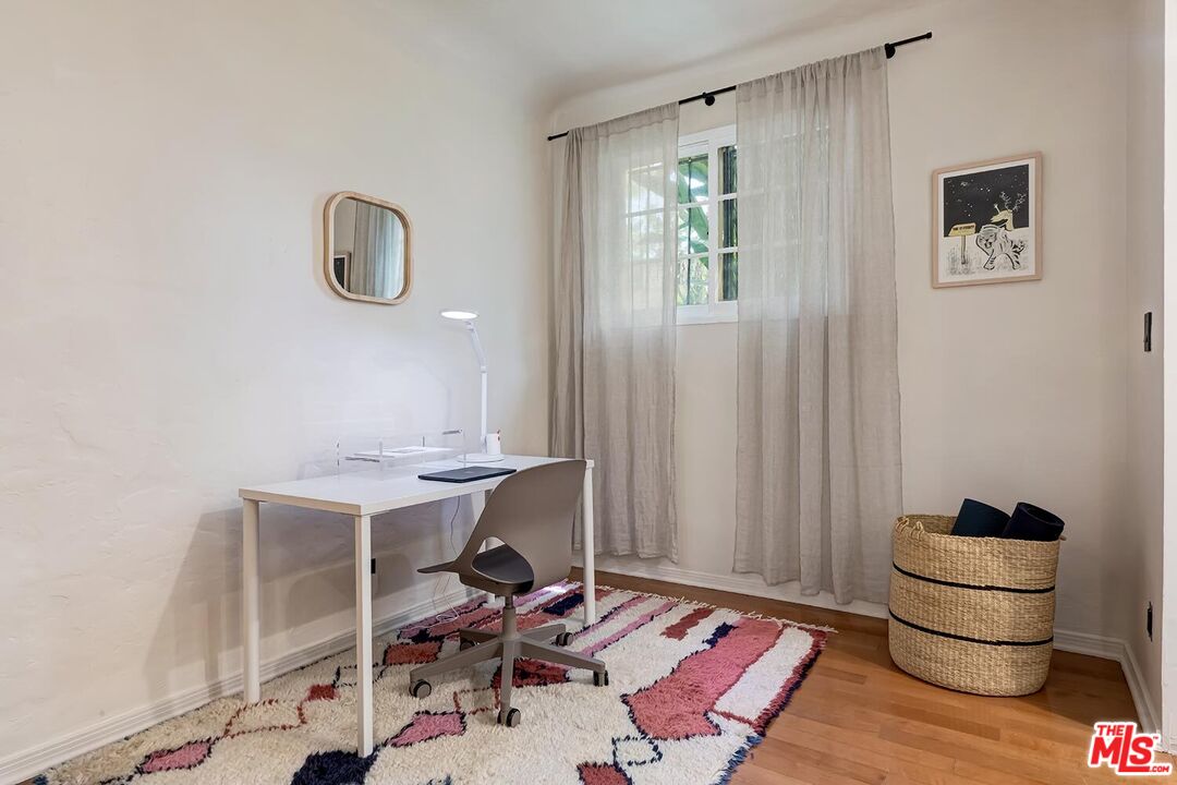 1345 N Hayworth Ave Unit: 1