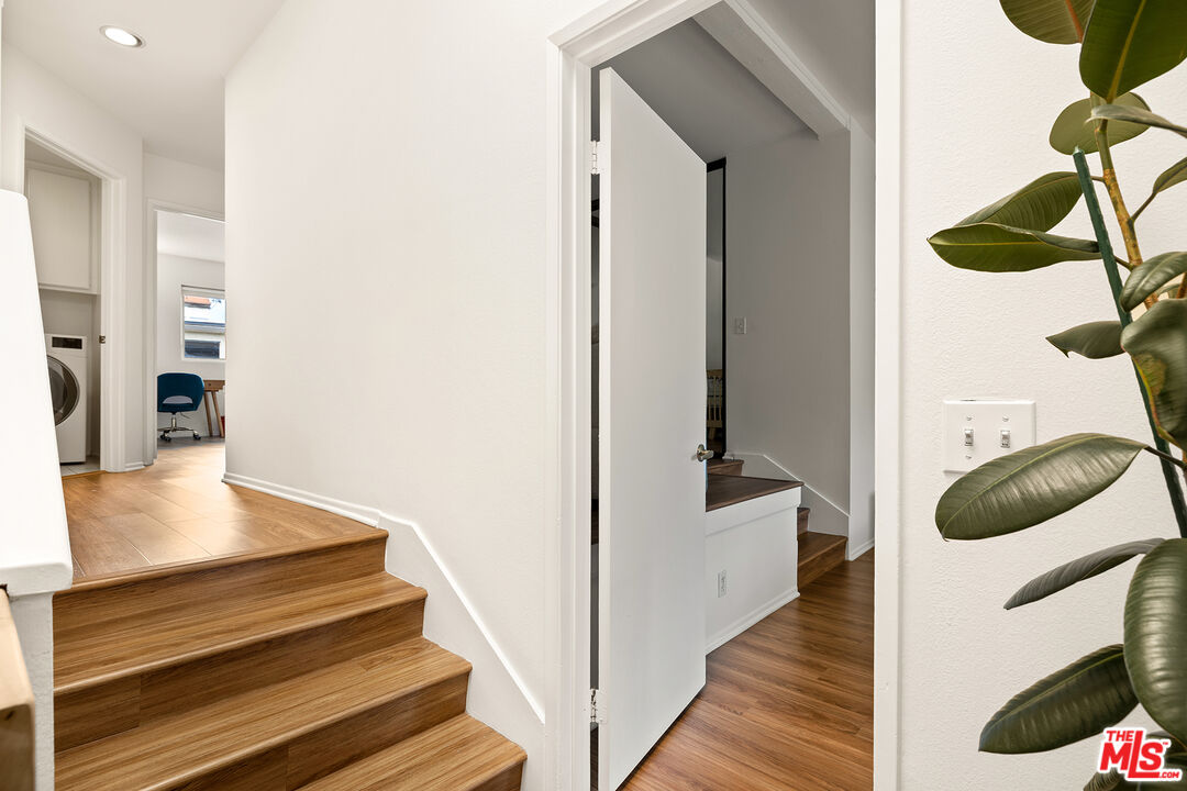 22525 Sherman Way Unit: 203