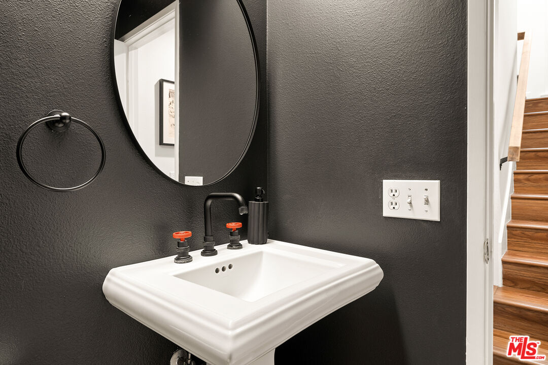 22525 Sherman Way Unit: 203