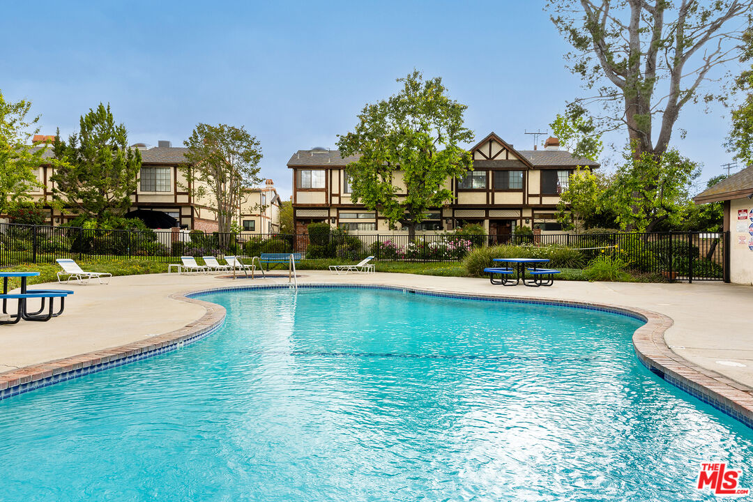 22525 Sherman Way Unit: 203