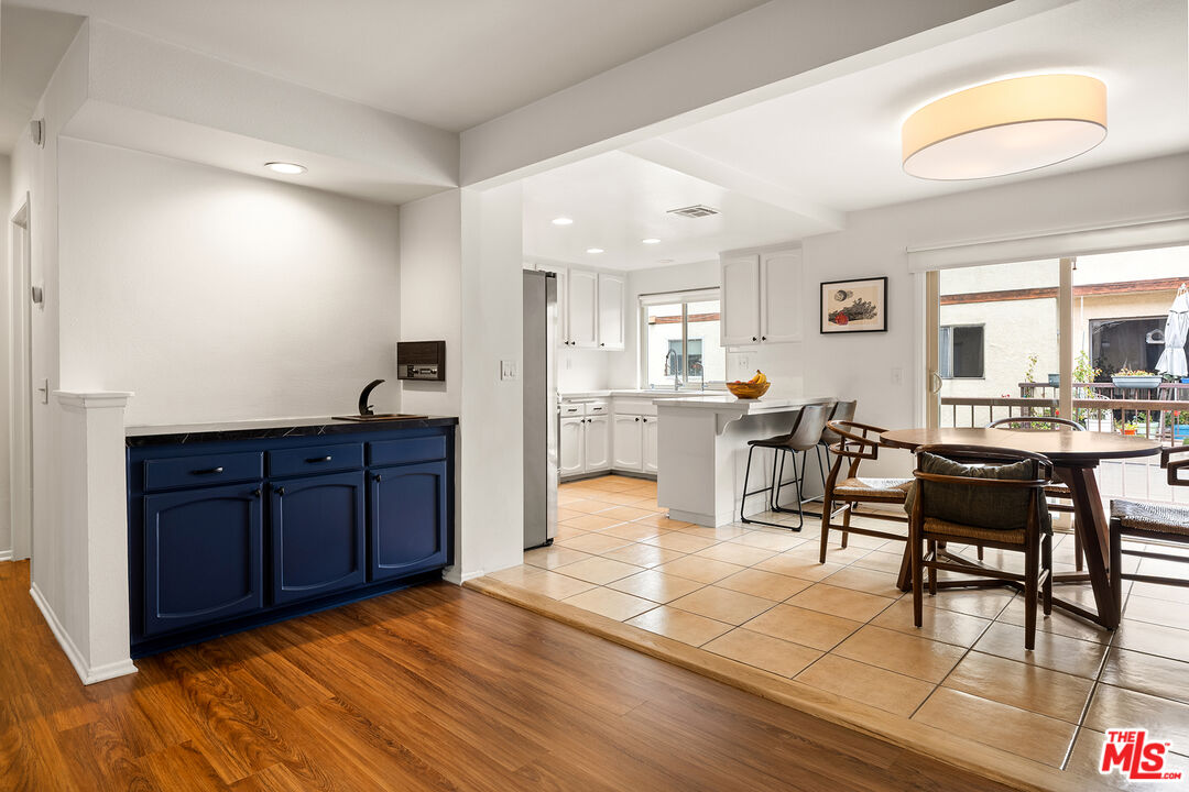 22525 Sherman Way Unit: 203
