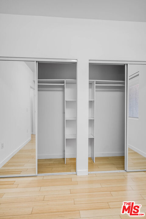 966 S St Andrews Pl Unit: 104