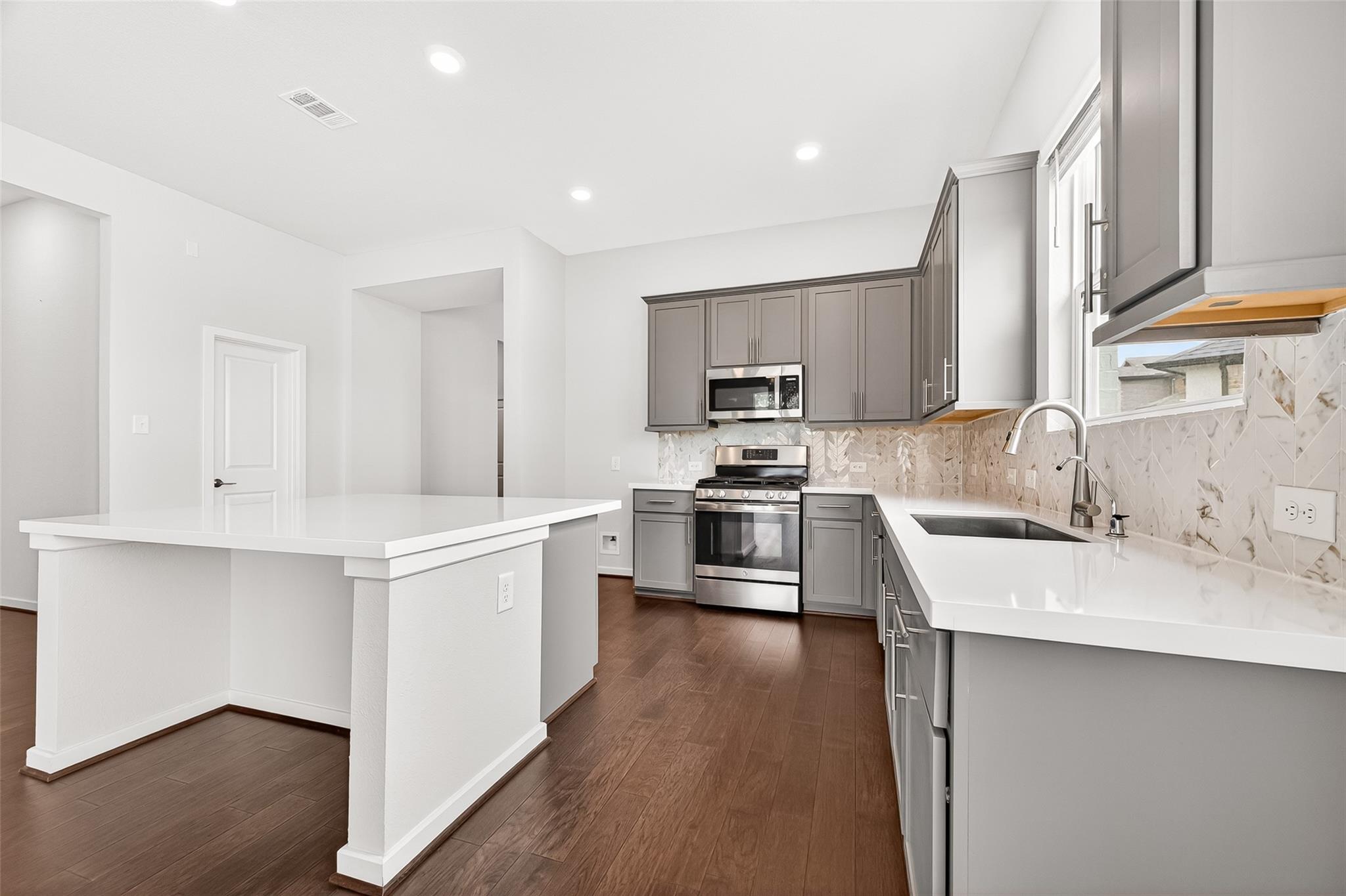 22106 Raburn Ranch