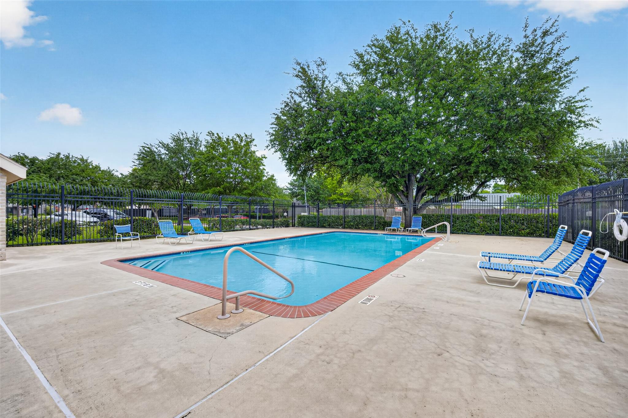 2340 Woodland Park Drive # 113