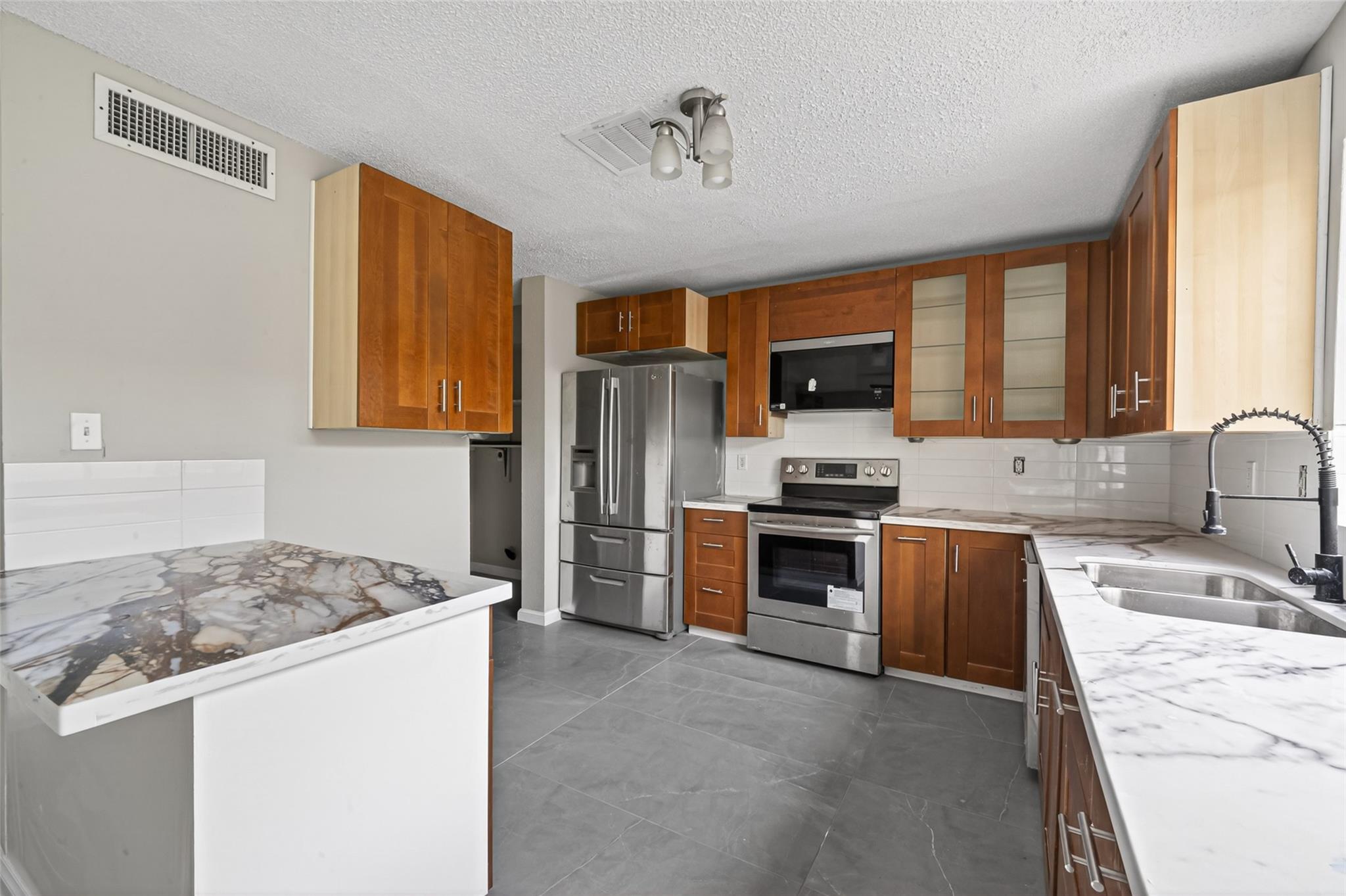 2340 Woodland Park Drive # 113