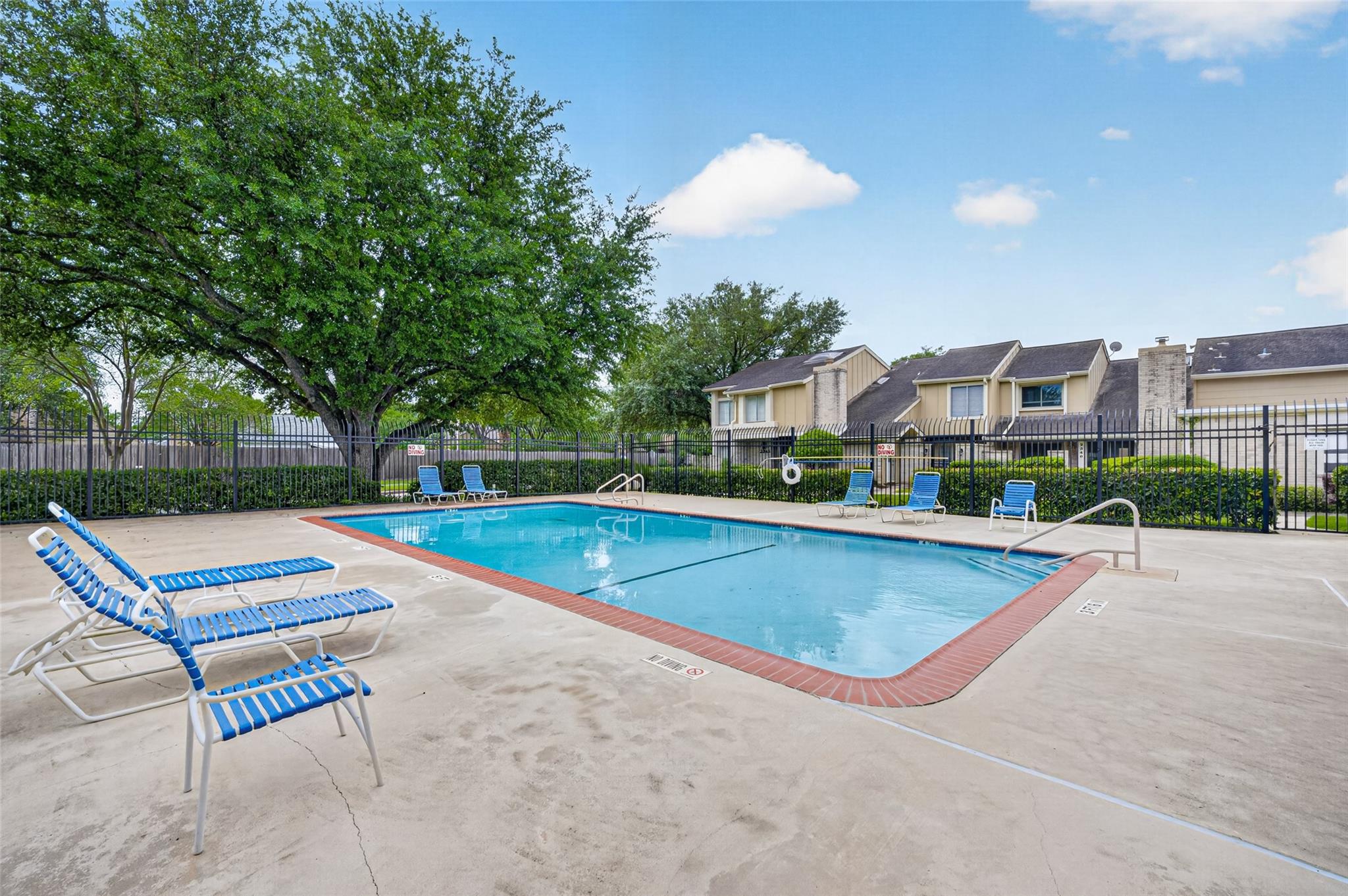 2340 Woodland Park Drive # 113