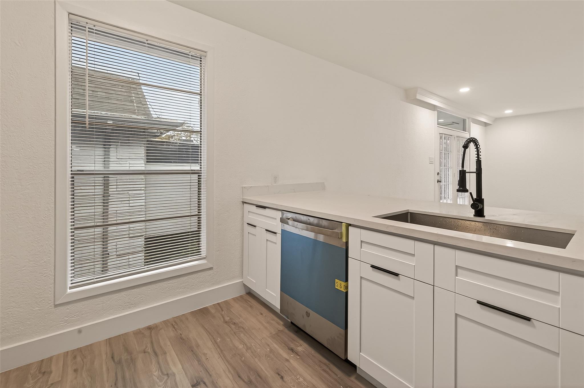 3300 Yorktown Street # 15