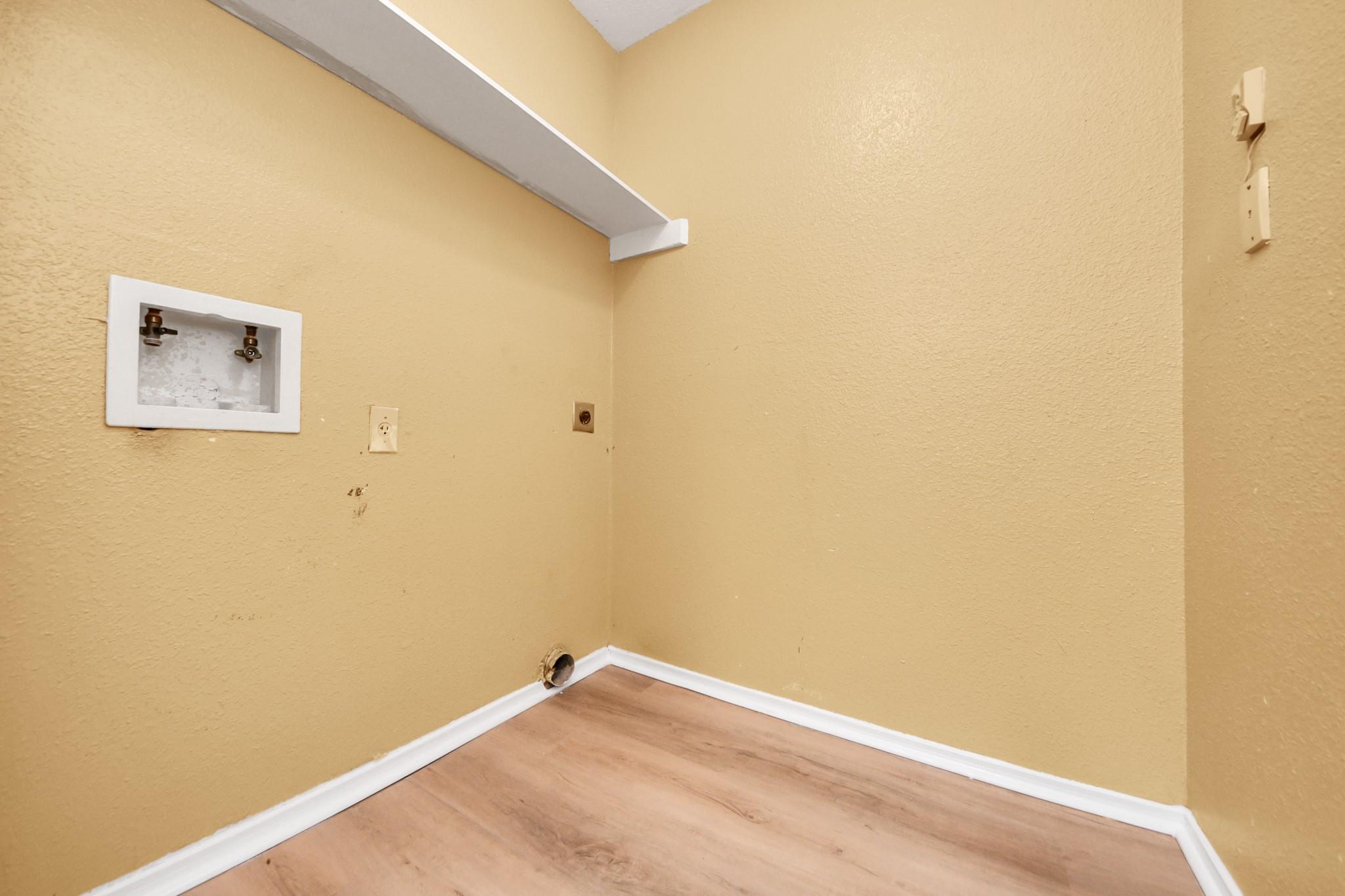 9700 Leawoo Boulevard # 1002