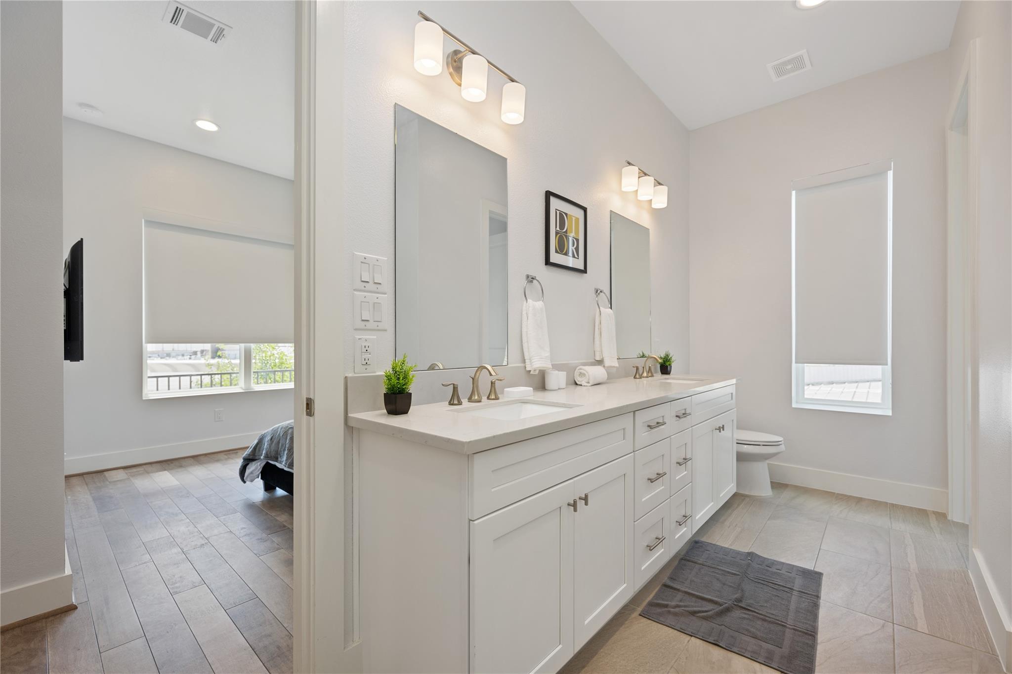 5914 Val Verde Street