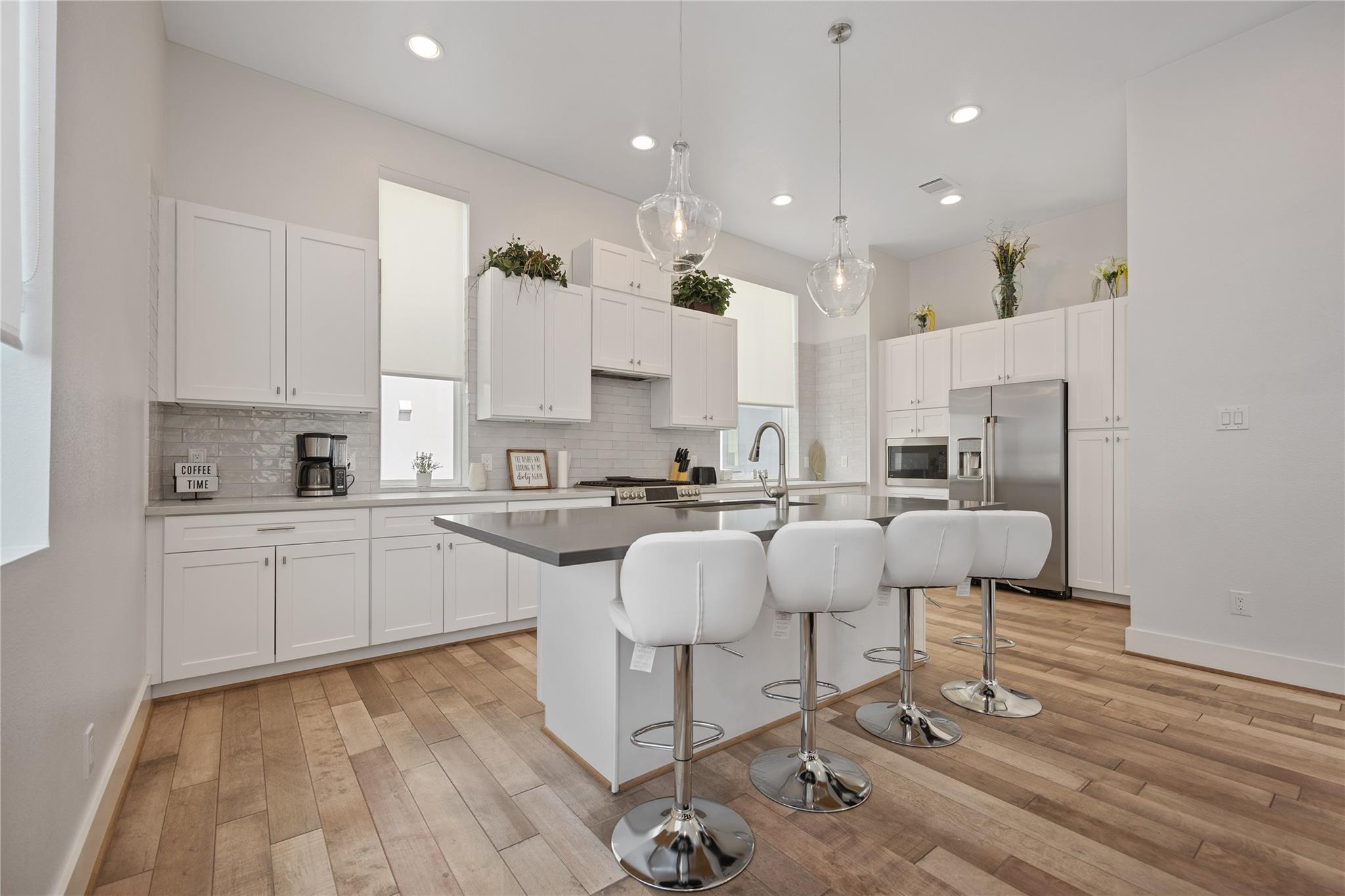 5914 Val Verde Street