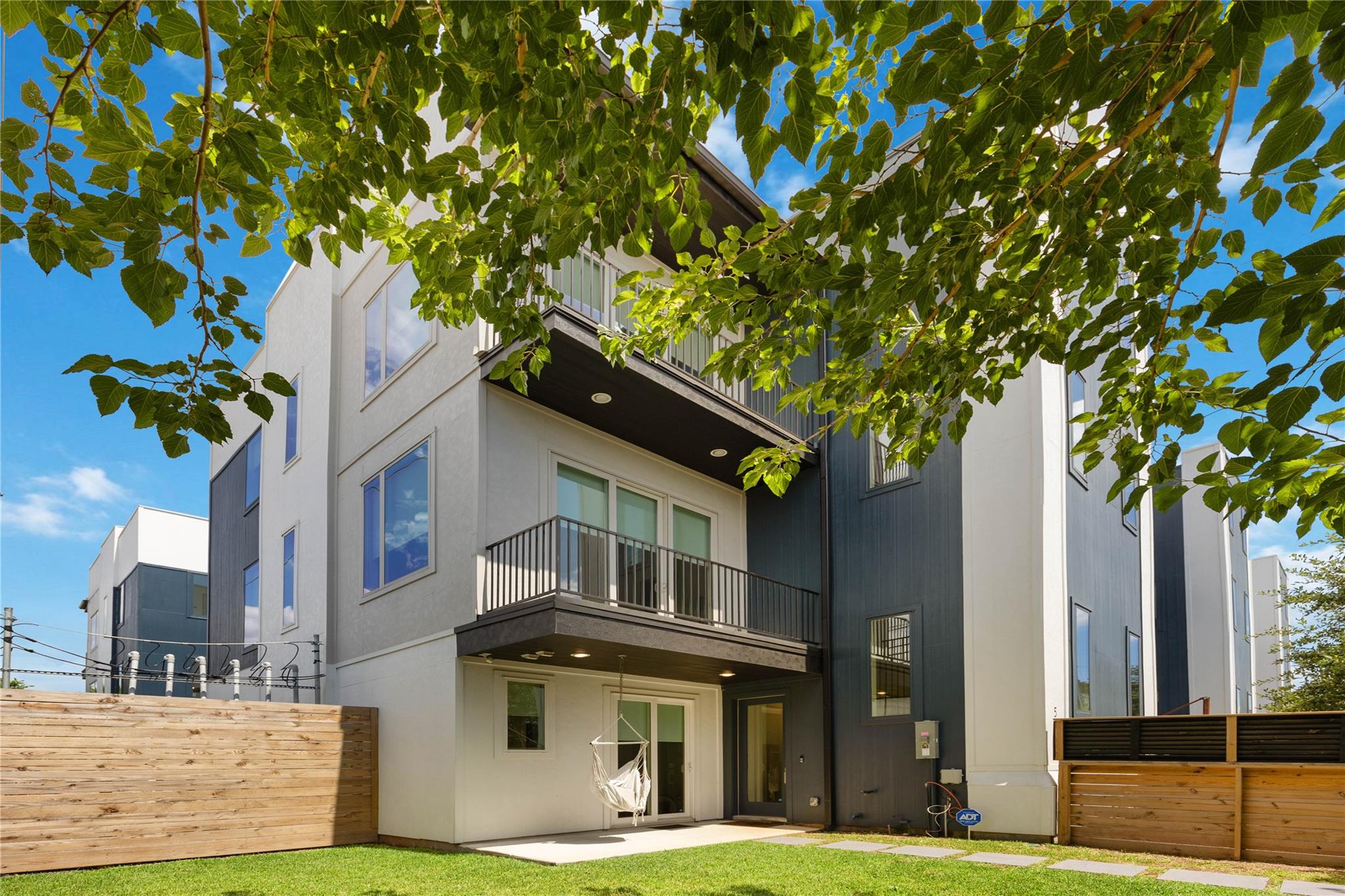 5914 Val Verde Street