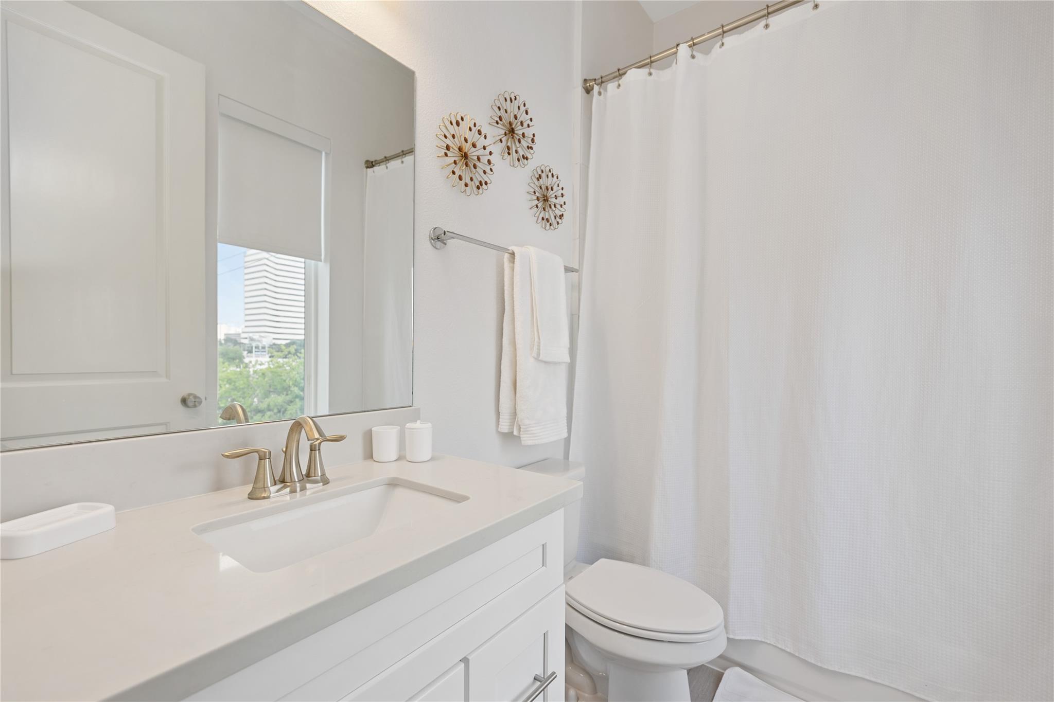 5914 Val Verde Street