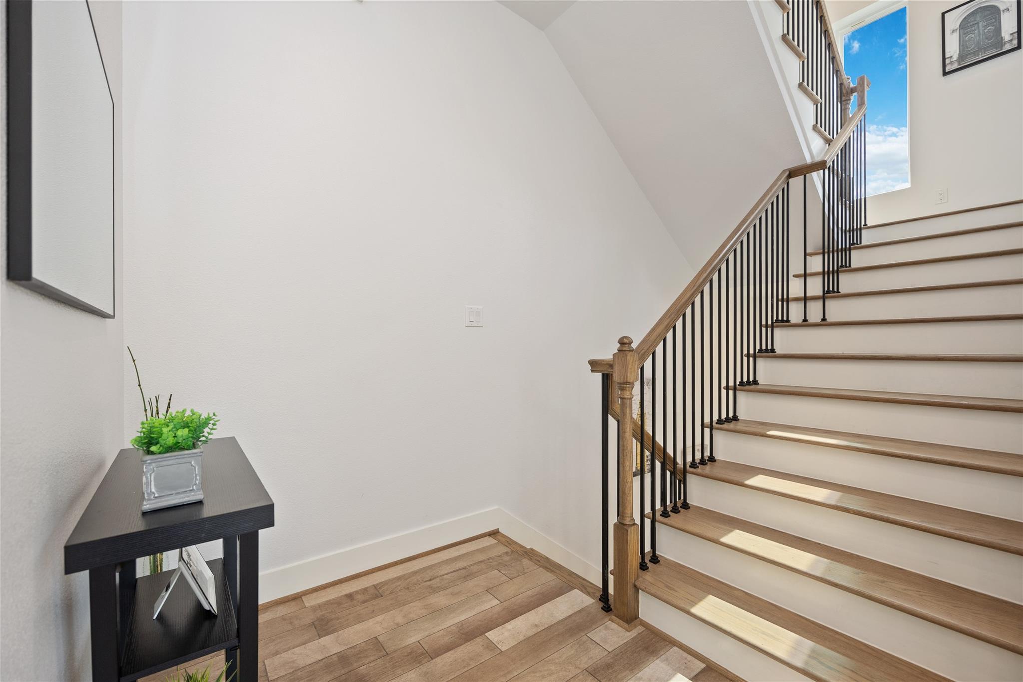 5914 Val Verde Street