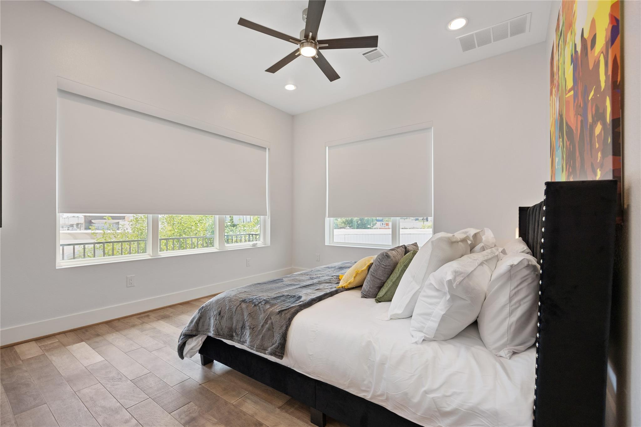 5914 Val Verde Street