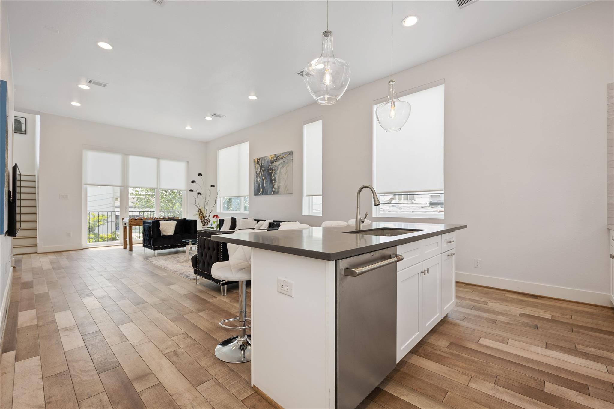 5914 Val Verde Street