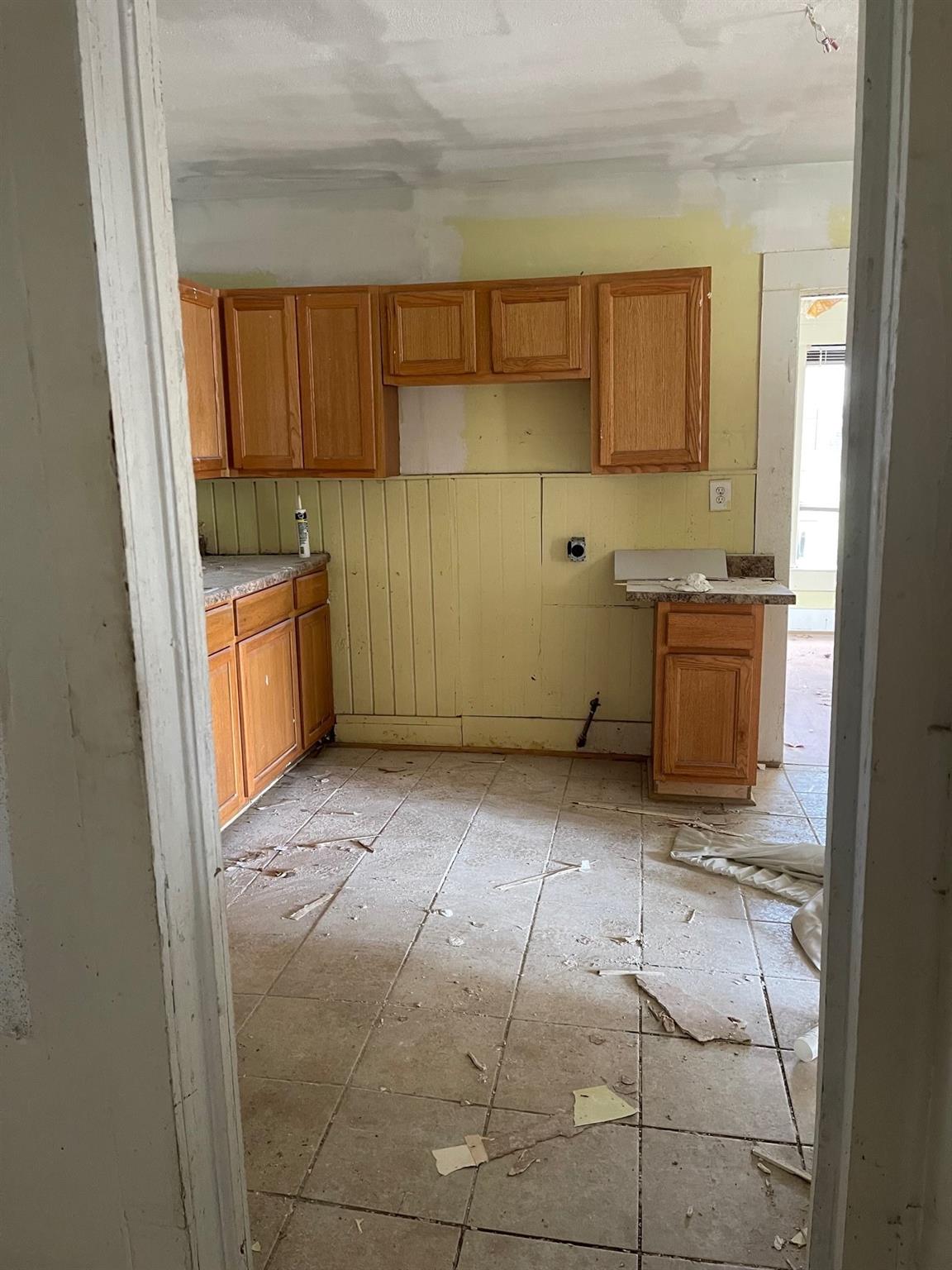 2122 W Little York Road