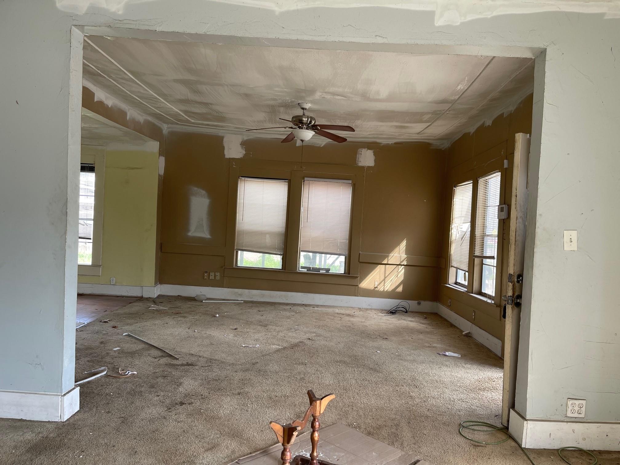 2122 W Little York Road