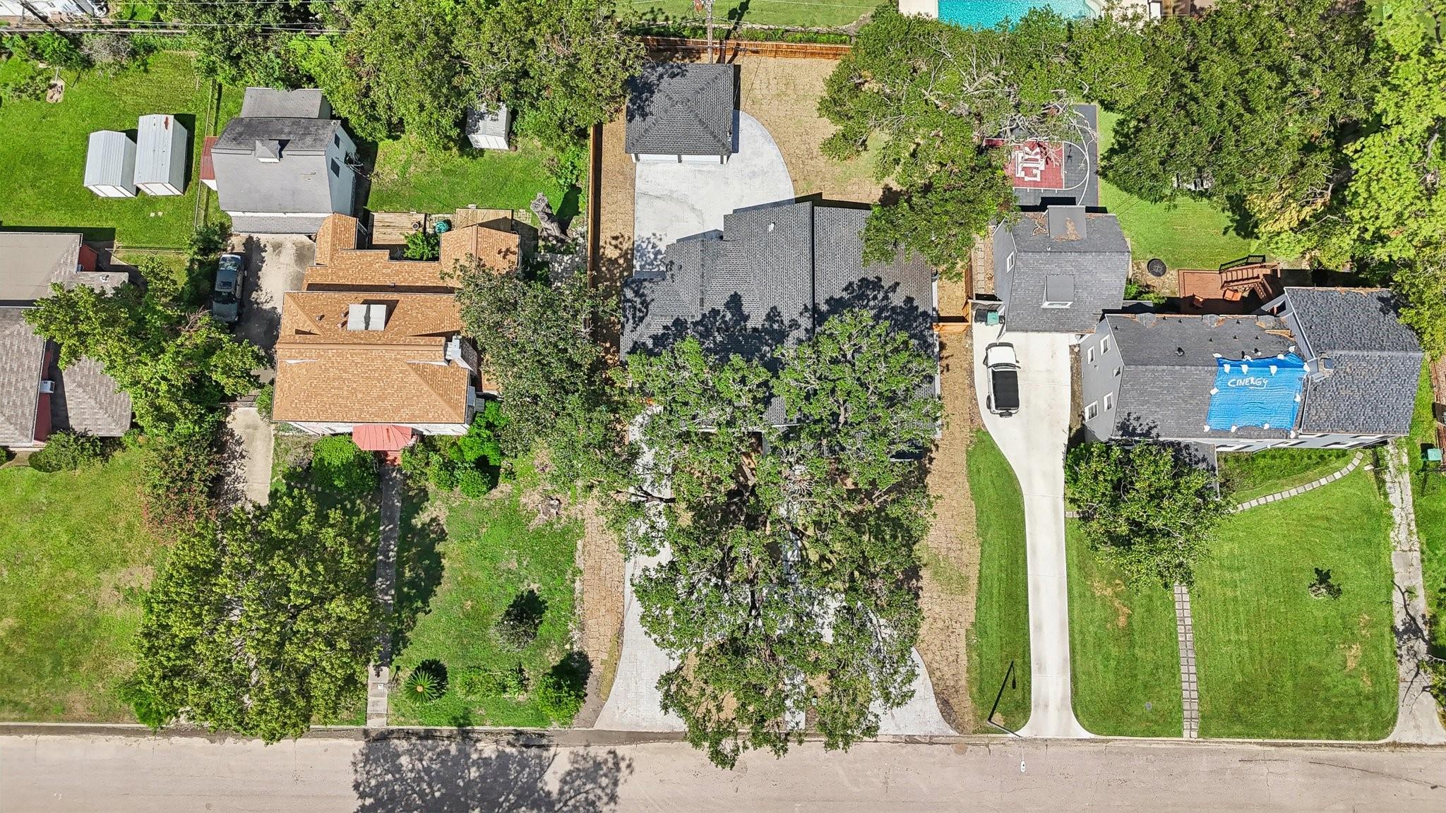 3729 Rio Vista Street