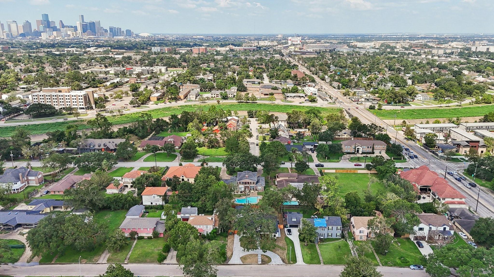 3729 Rio Vista Street