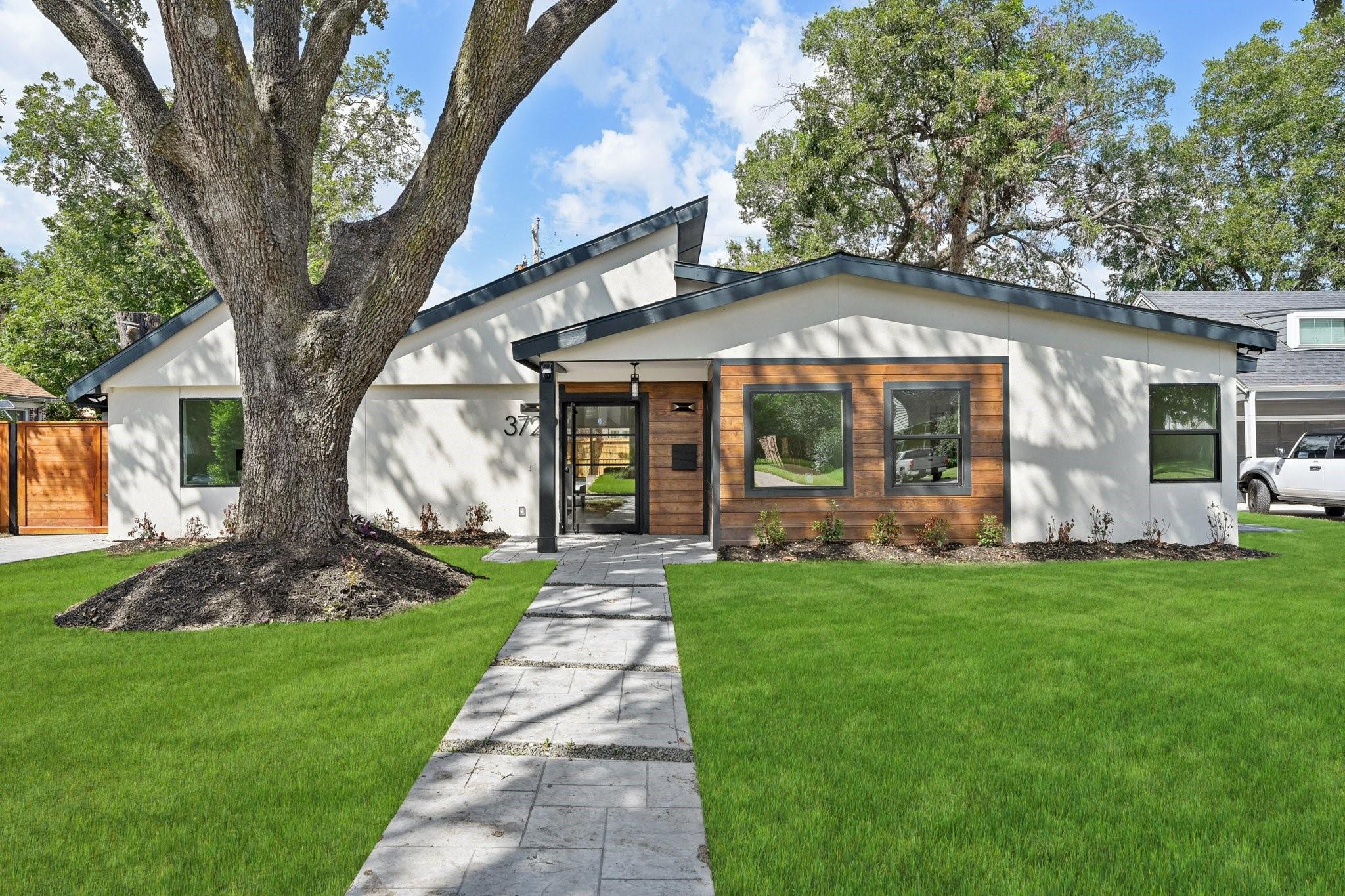 3729 Rio Vista Street