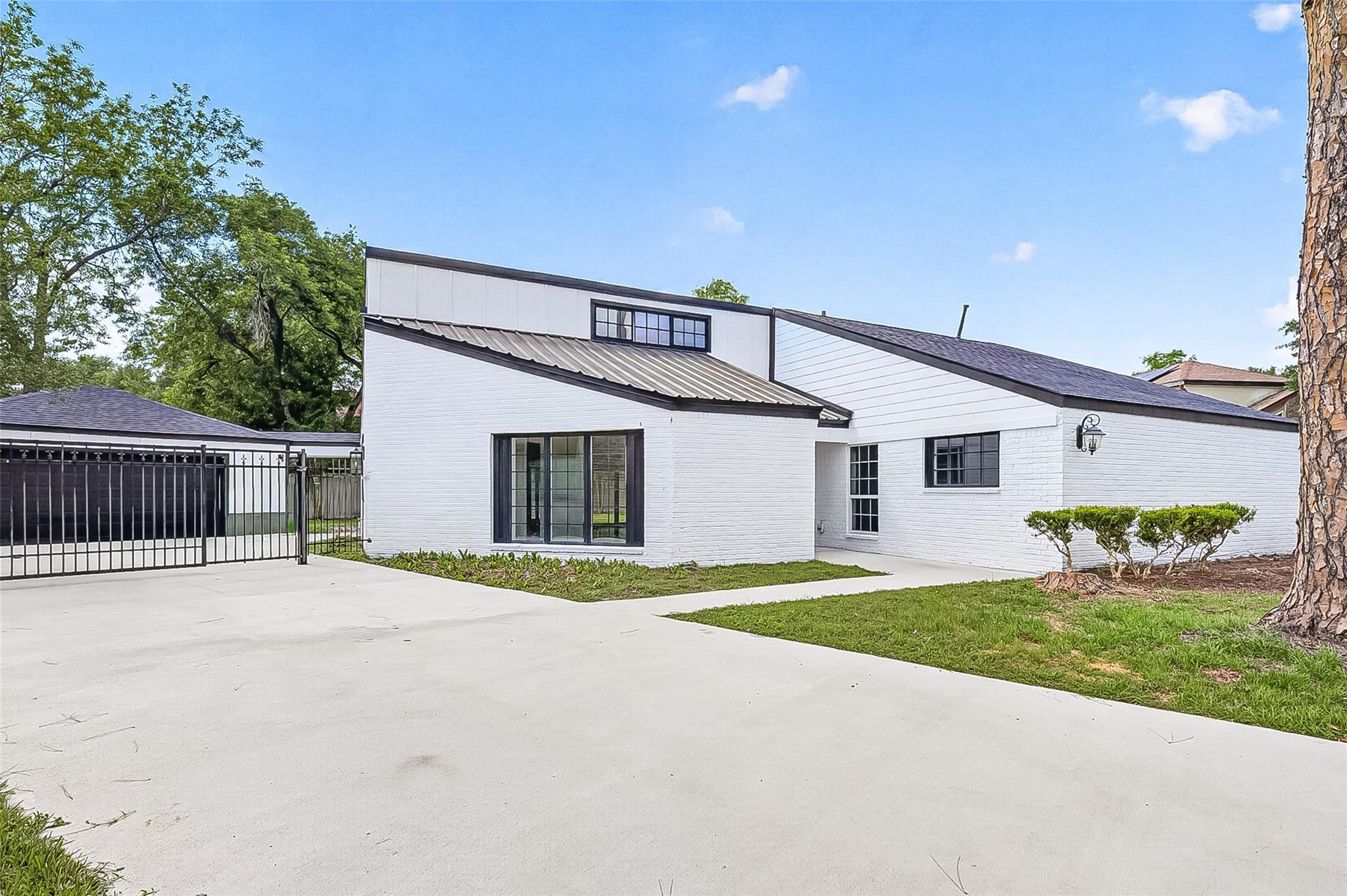 2335 Canyon Meadows Drive